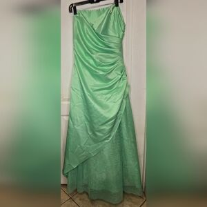 Onyx Nite Vintage Women's Formal Bridal Dress